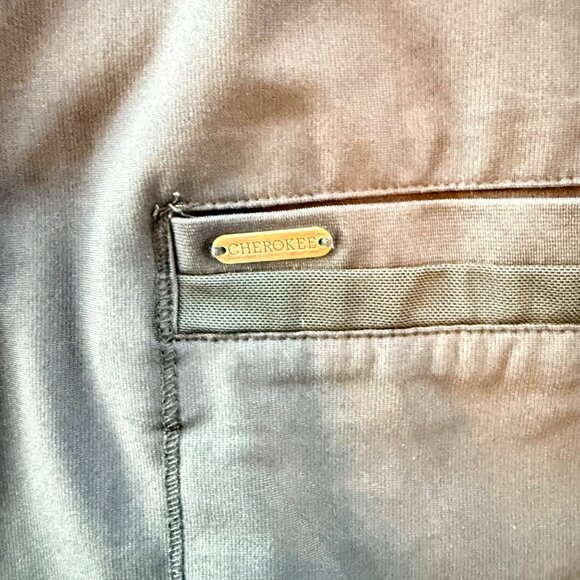 Cherokee Form Womens Dark Gray V-Neck Scrub Top Size Large Moisture-Wicking Stre - Picture 2 of 6